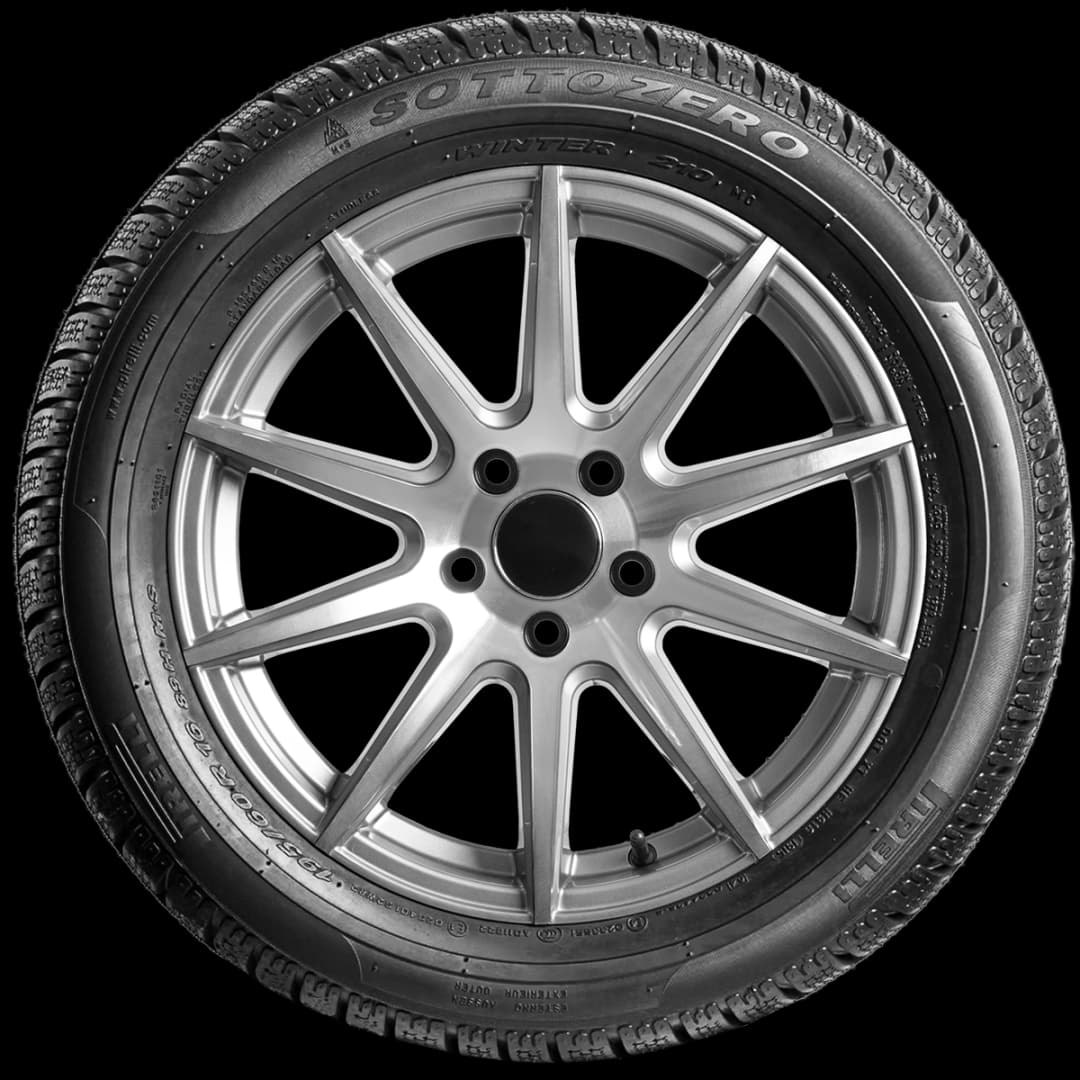 Pirelli Winter 210 Sottozero 17" side tire
