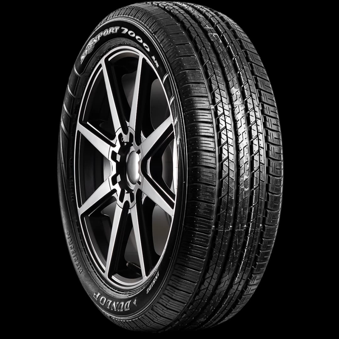 Dunlop SP Sport 7000 A/S 17" angled tire