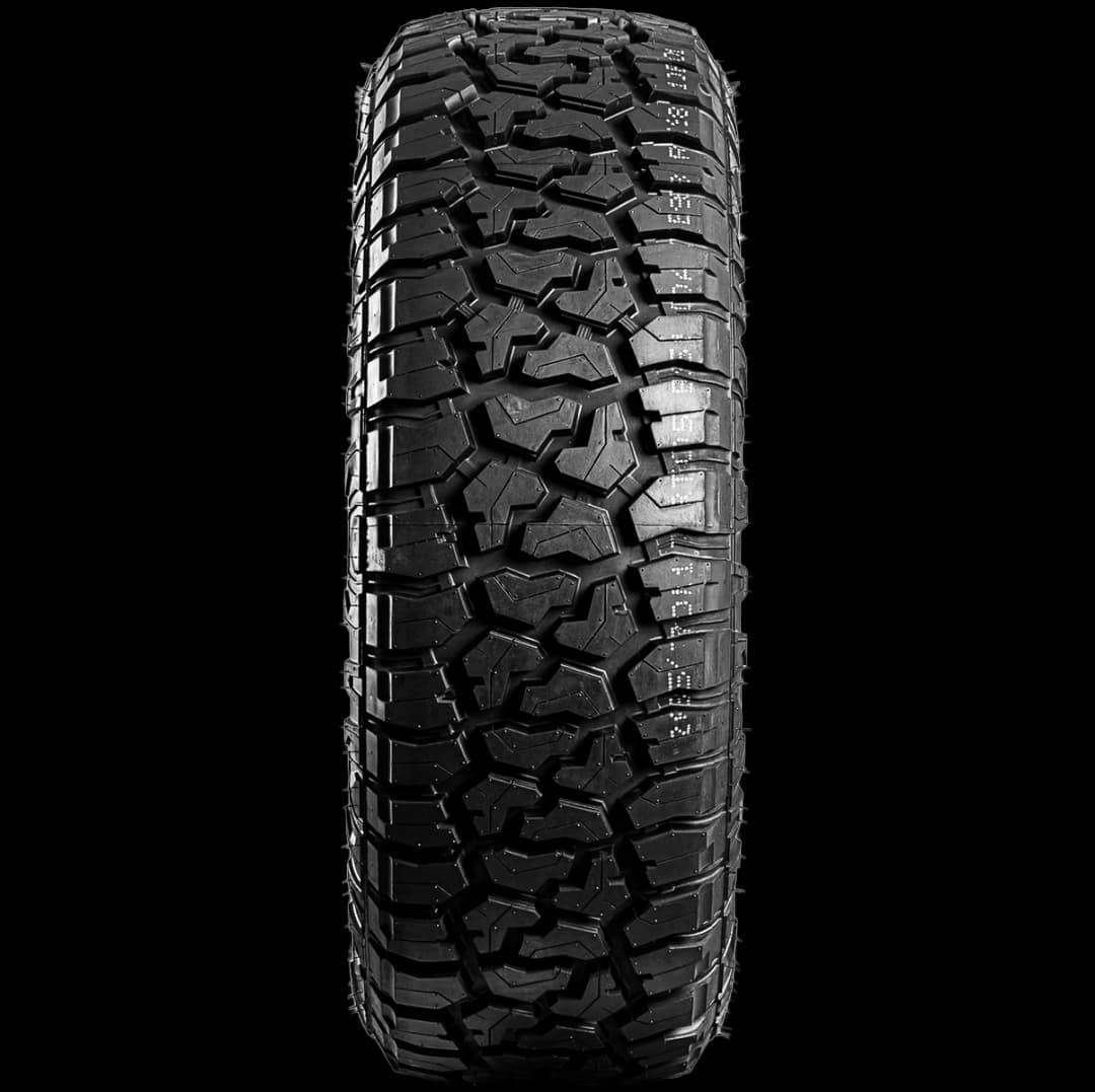 Blackhawk Ridgecrawler R/T 17" front tire