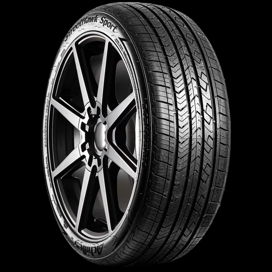 Achilles Street Hawk Sport 20" angled tire