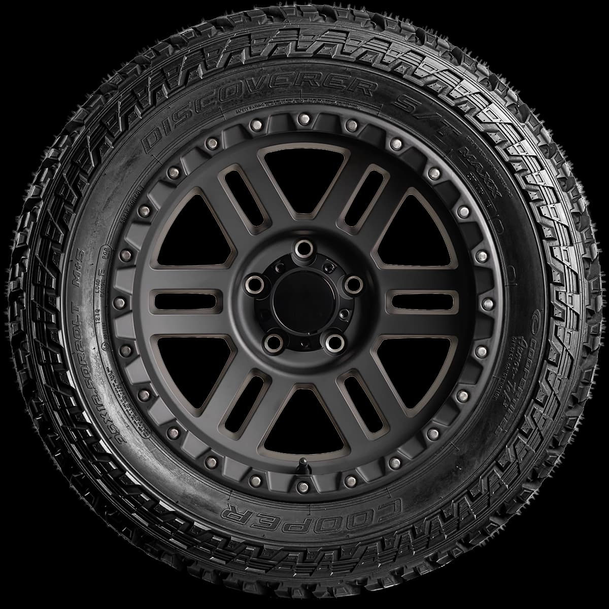 Cooper Discoverer S/T Maxx 20" side tire