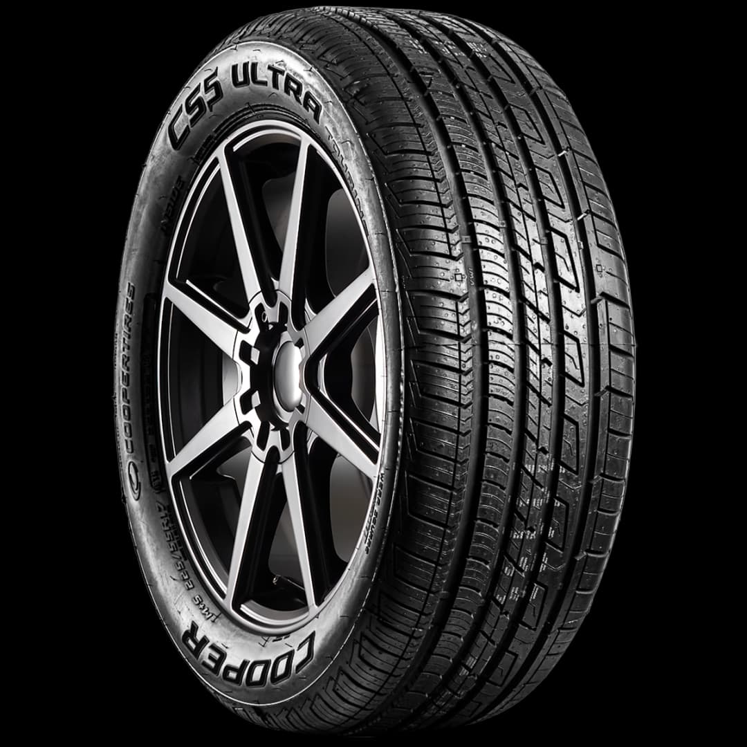 Cooper CS5 Ultra Touring 17" angled tire
