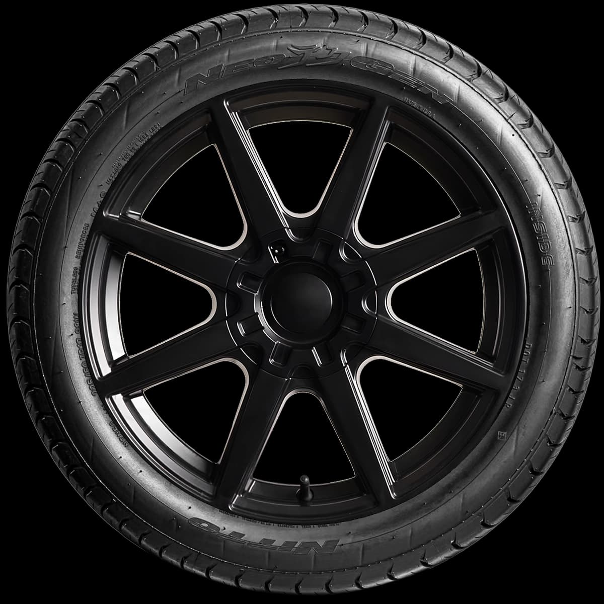 Nitto Neo Gen 17" side tire