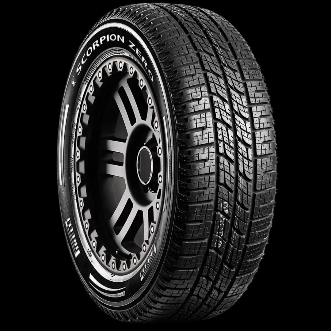 Pirelli SCORPION ZERO 17" angled tire