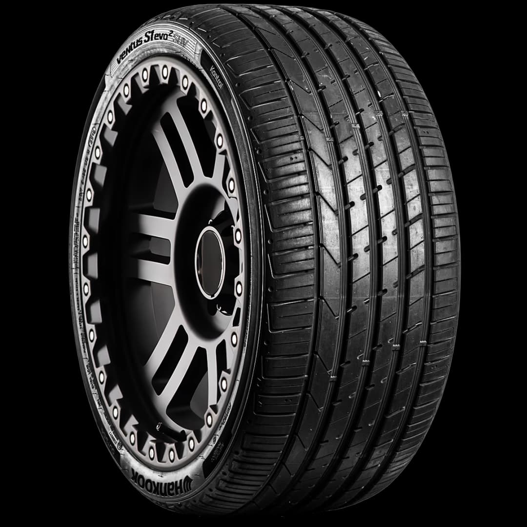 Hankook Ventus V12 evo2 K120 20" angled tire