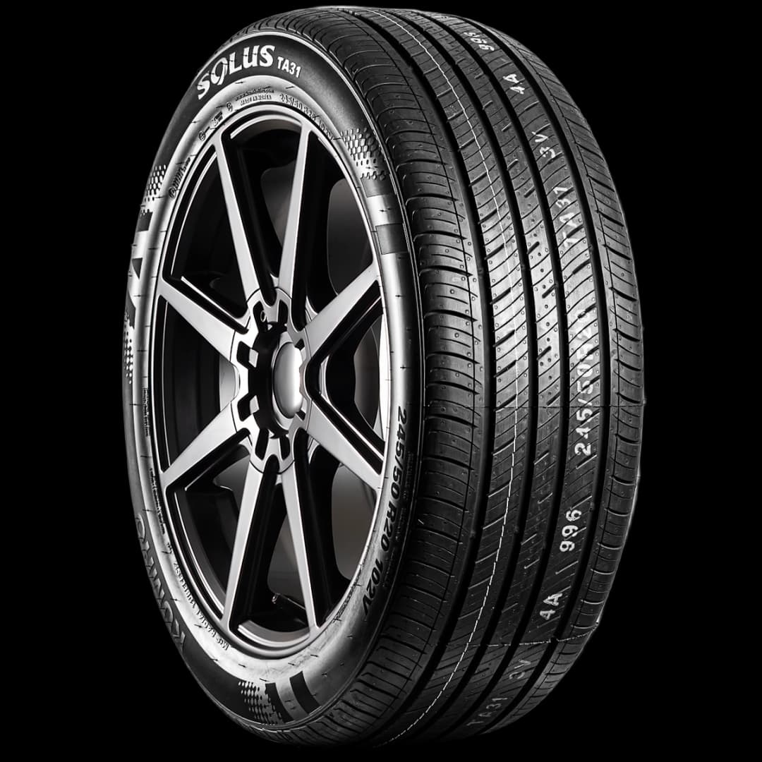 Kumho Solus TA31 20" angled tire