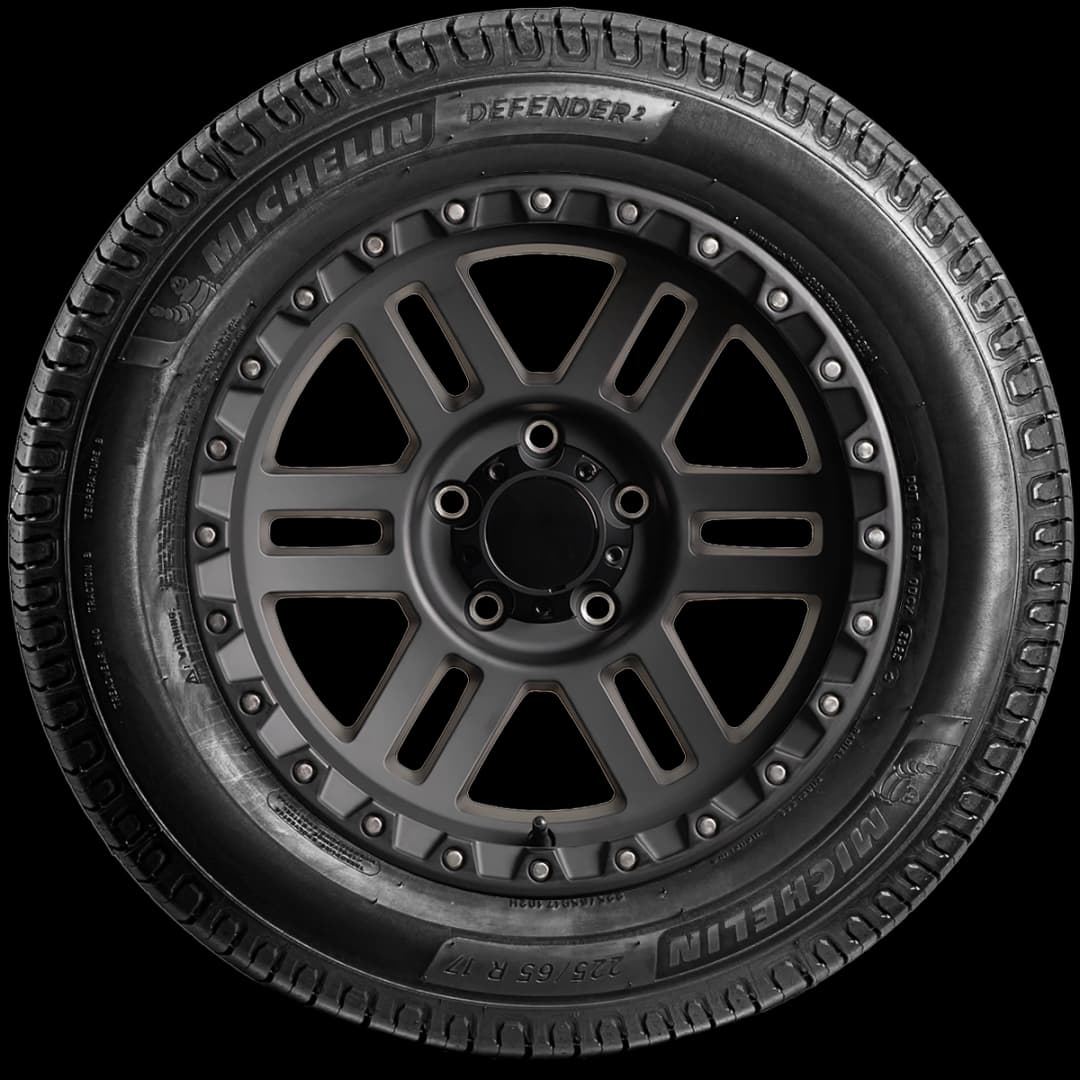 Michelin Defender LTX M/S 17" side tire