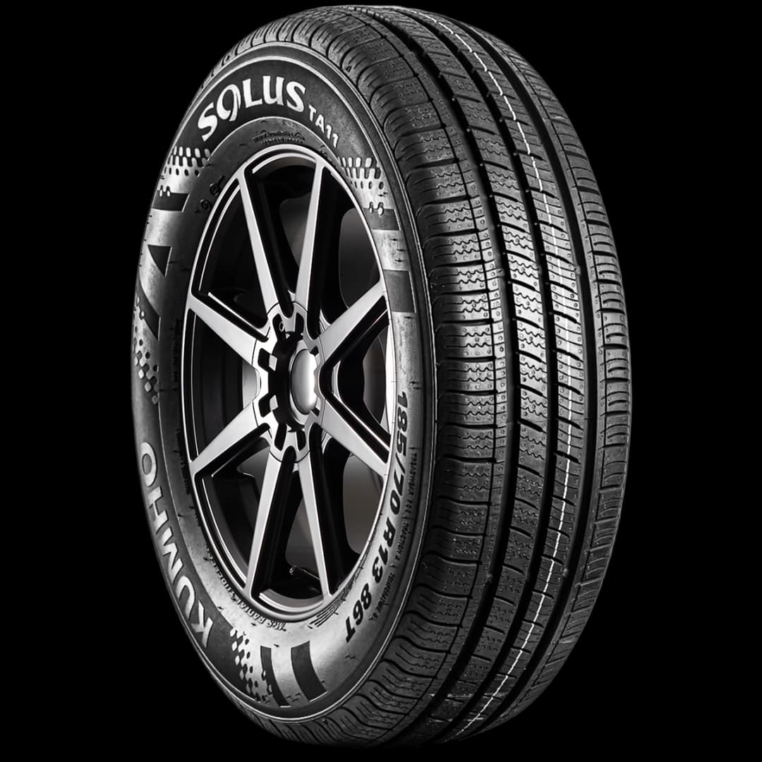 Kumho Solus TA11 17" angled tire