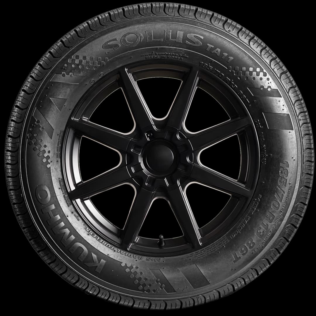 Kumho Solus TA11 17" side tire