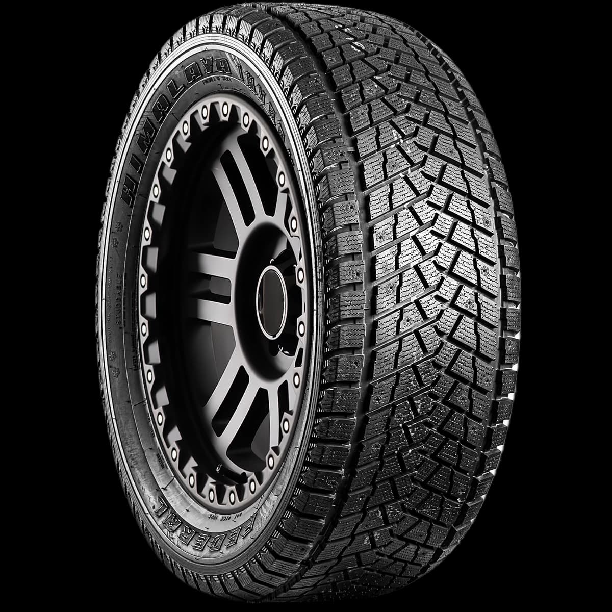 Kumho Road Venture AT51 17" angled tire