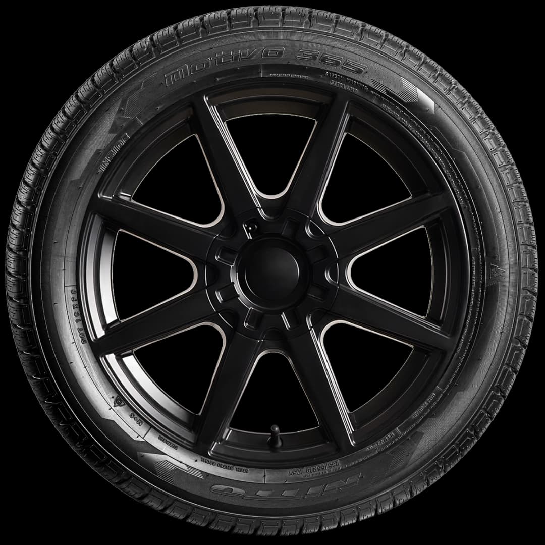 Nitto Motivo 365 20" side tire