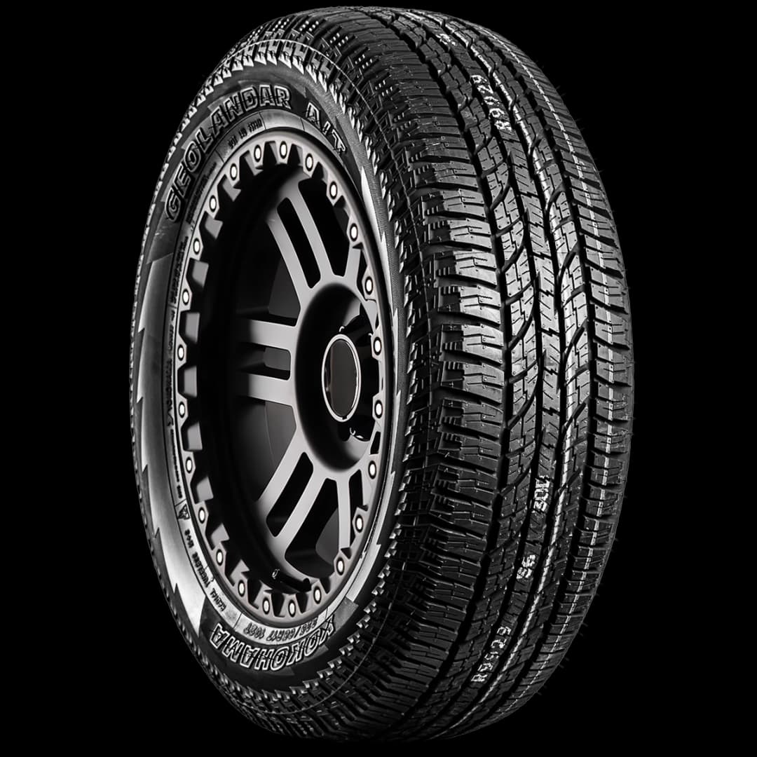 Yokohama Geolandar A/T G015 17" angled tire