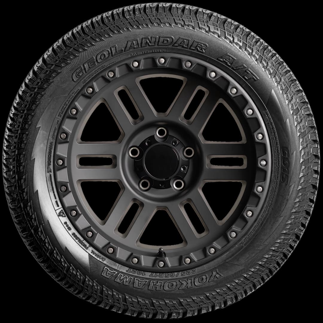 Yokohama Geolandar A/T G015 17" side tire