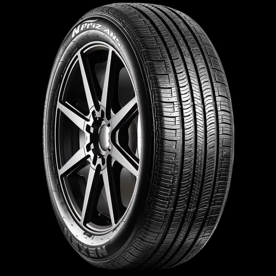 Nexen N Priz AH5 17" angled tire