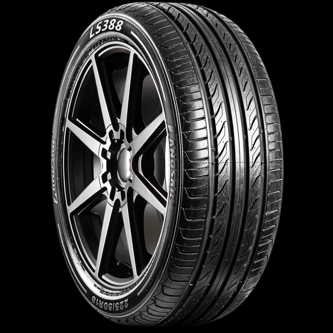 Landsail LS388 17" angled tire