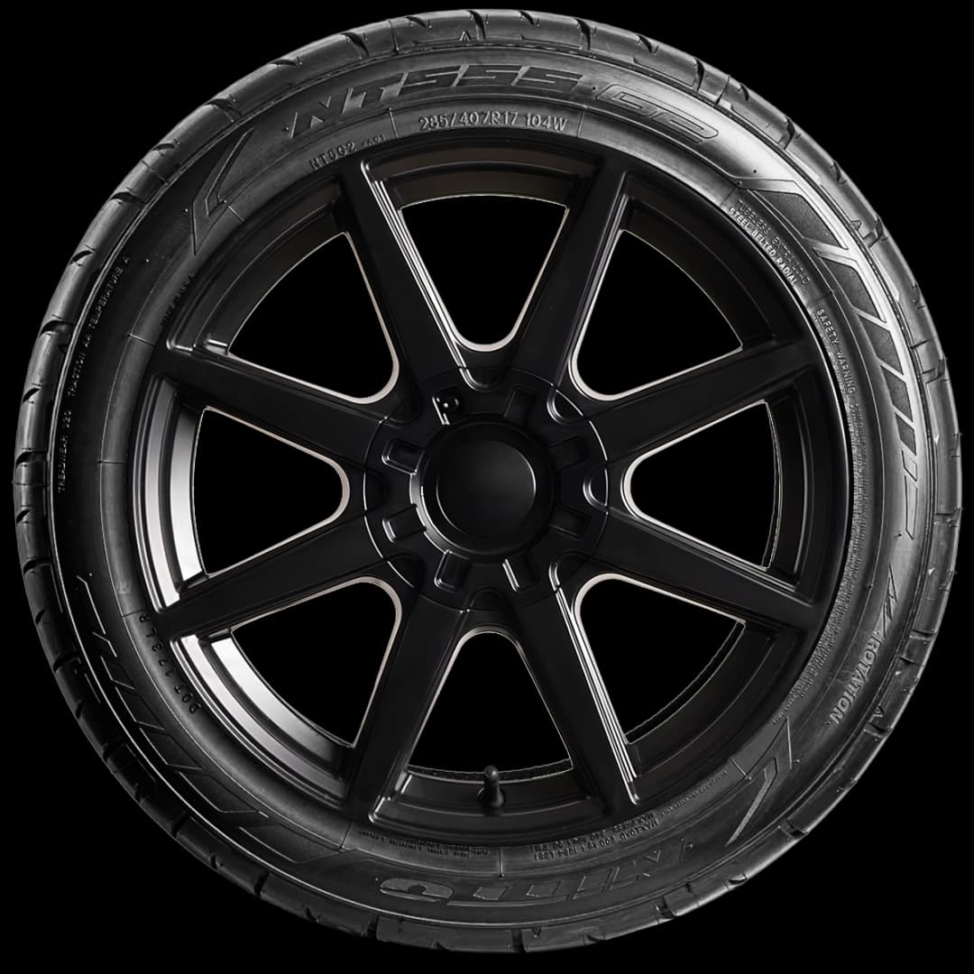 Nitto NT555 G2 17" side tire