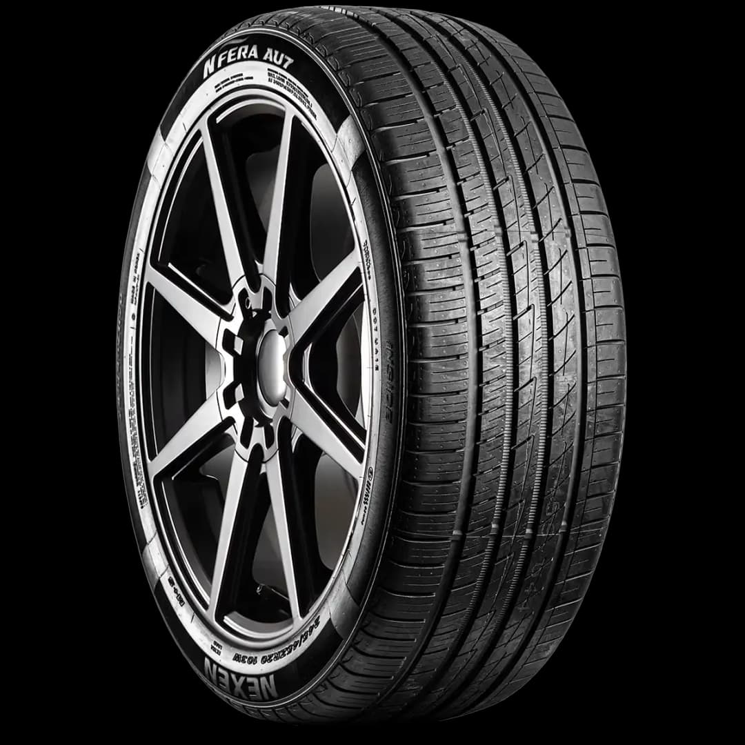 Nexen Nfera AU7 20" angled tire