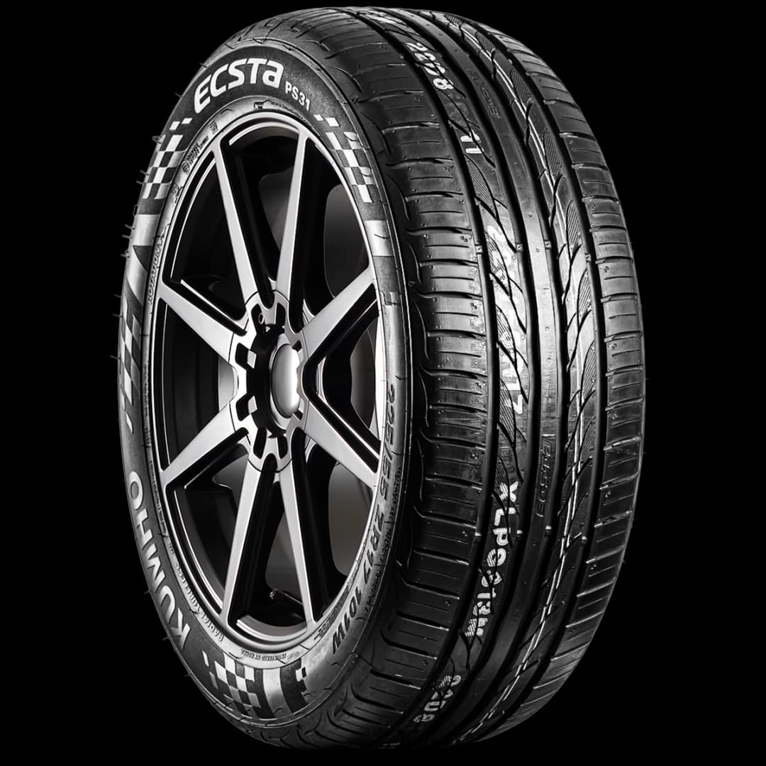 Kumho Ecsta PS31 17" angled tire