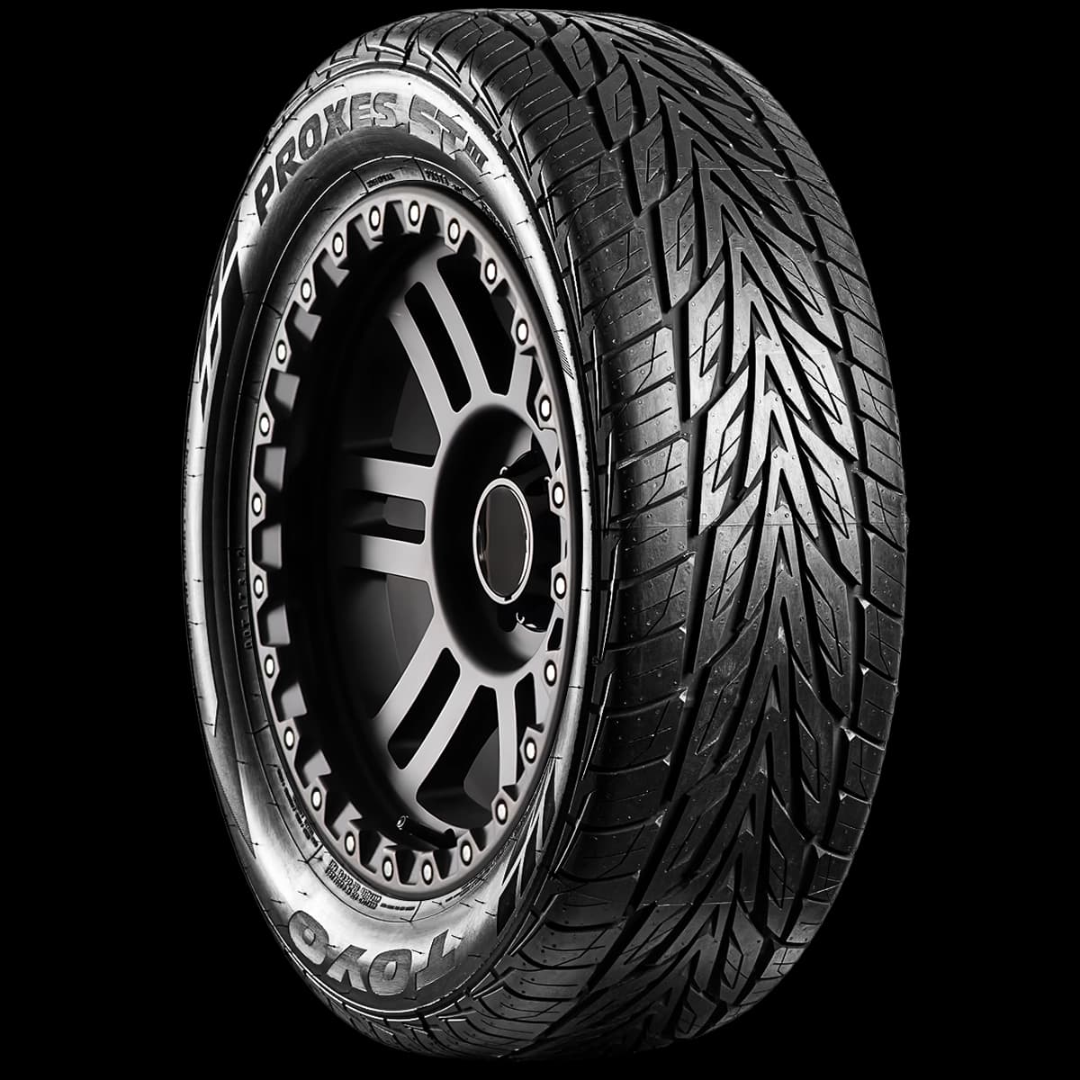 Toyo Proxes ST III 17" angled tire