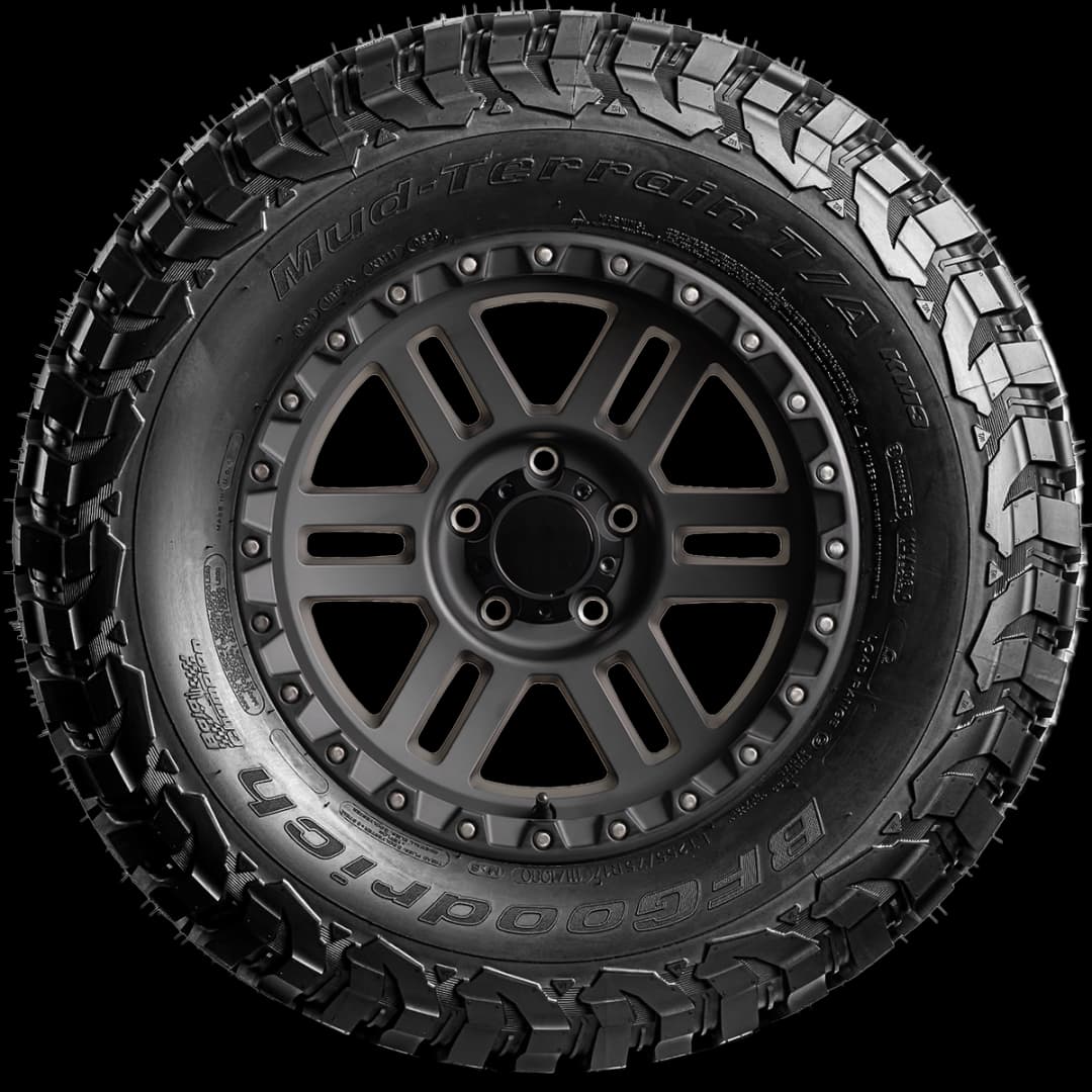 BFGoodrich Mud Terrain TA KM3 17" side tire