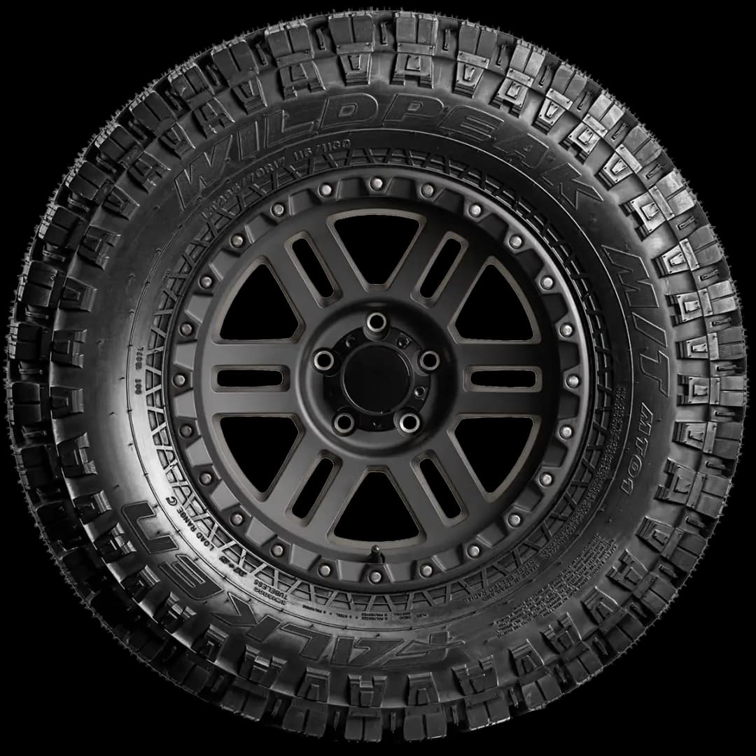 Falken Wildpeak M/T 01 17" side tire