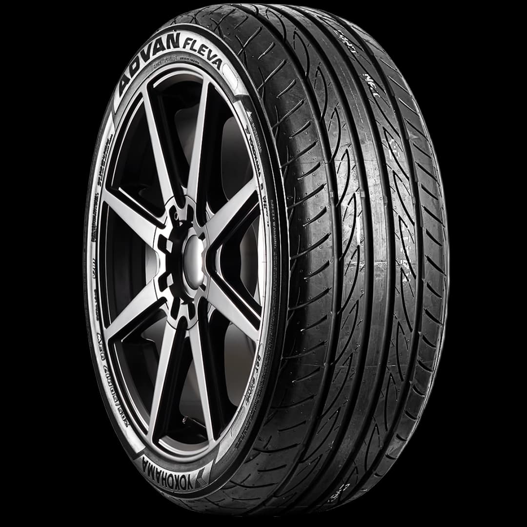 Yokohama Advan Fleva V701 17" angled tire
