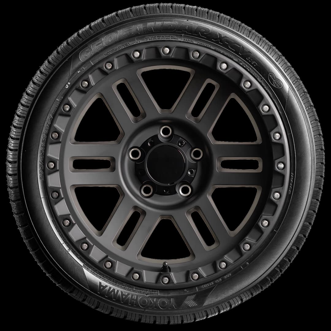 Yokohama Geolandar X-CV 20" side tire