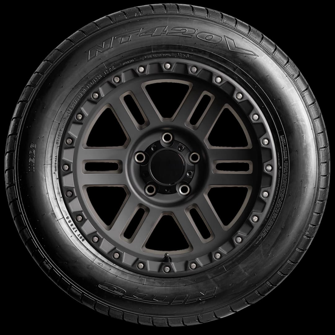 Nitto NT420V 20" side tire