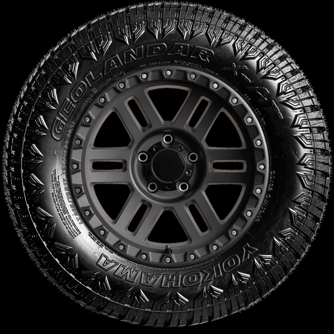 Yokohama Geolandar X-AT 17" side tire