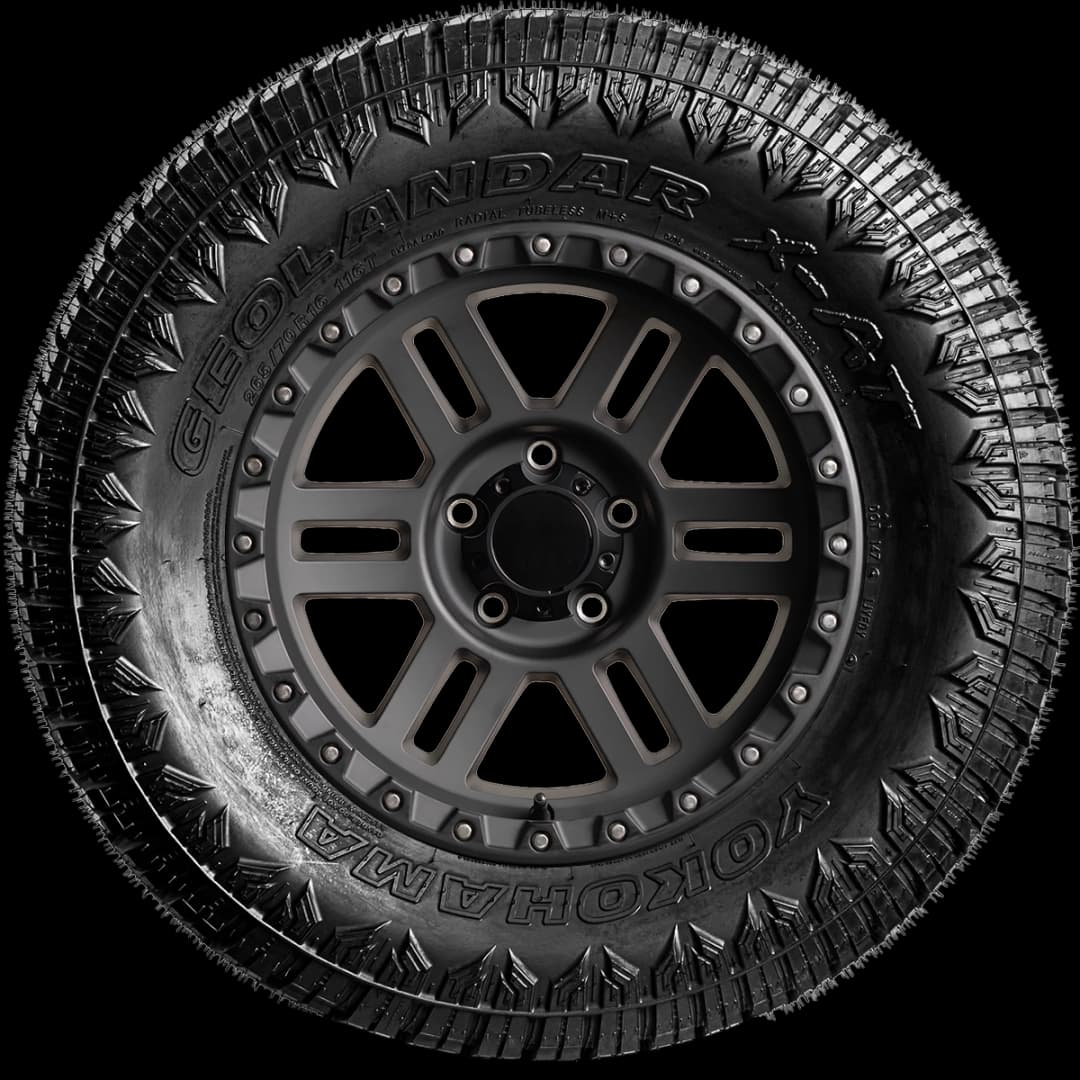 Yokohama Geolandar X-AT 17" side tire