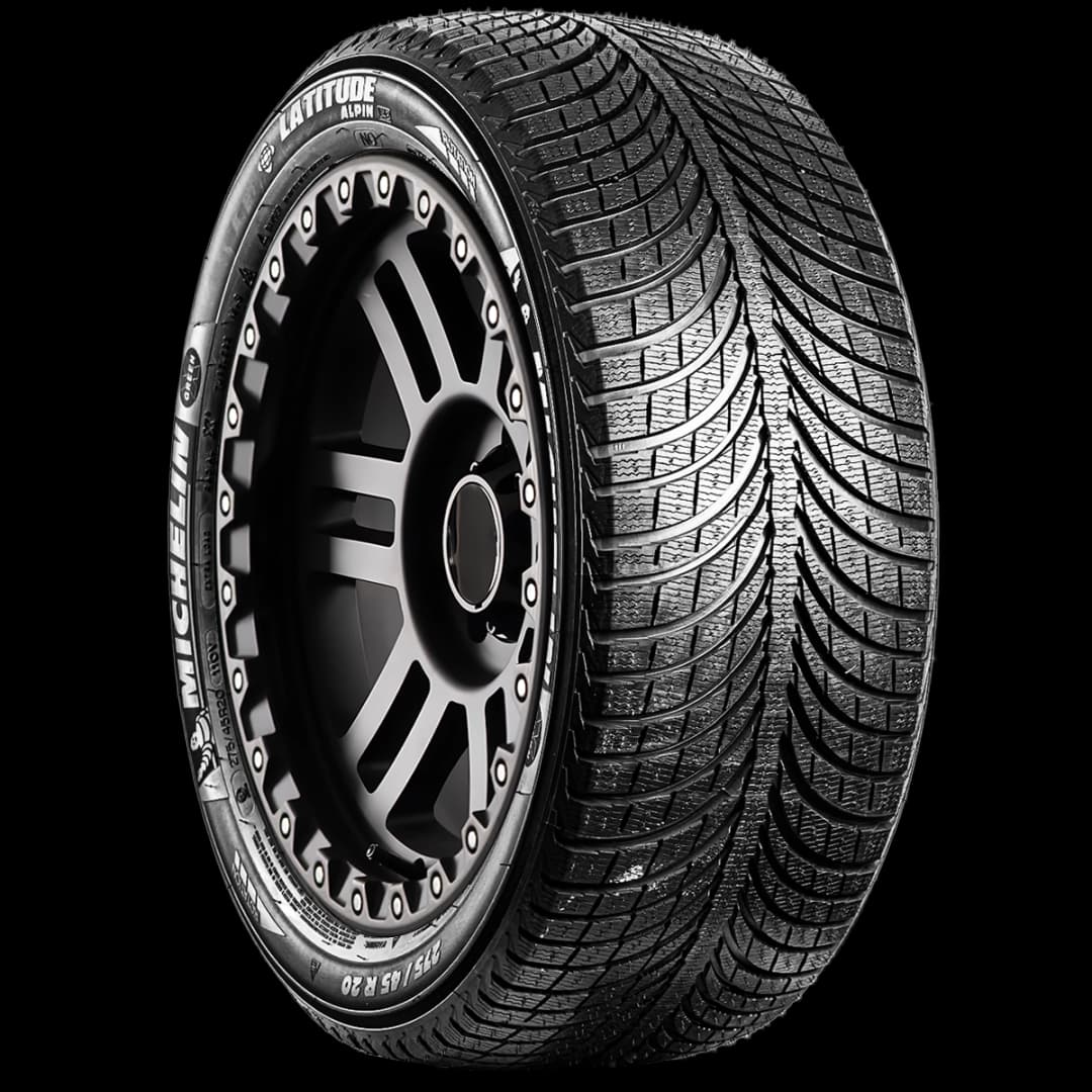 Michelin Latitude Alpin LA2 20" angled tire