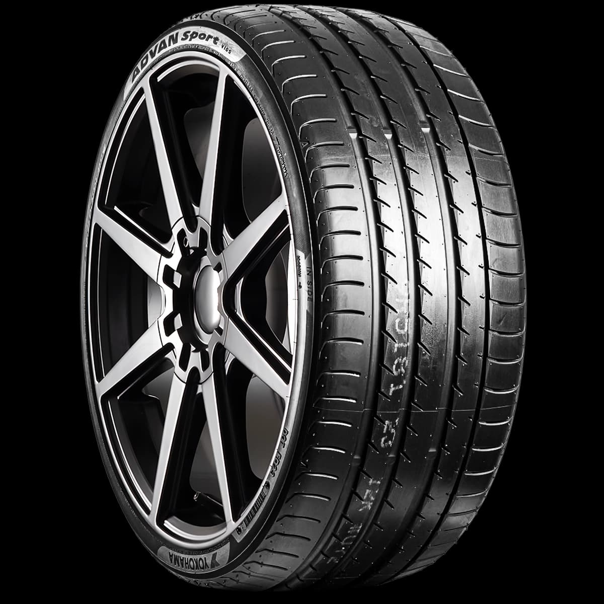 Yokohama Advan Sport V105G 20" angled tire