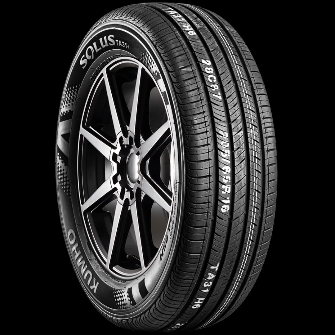 Kumho Solus TA31+ 17" angled tire