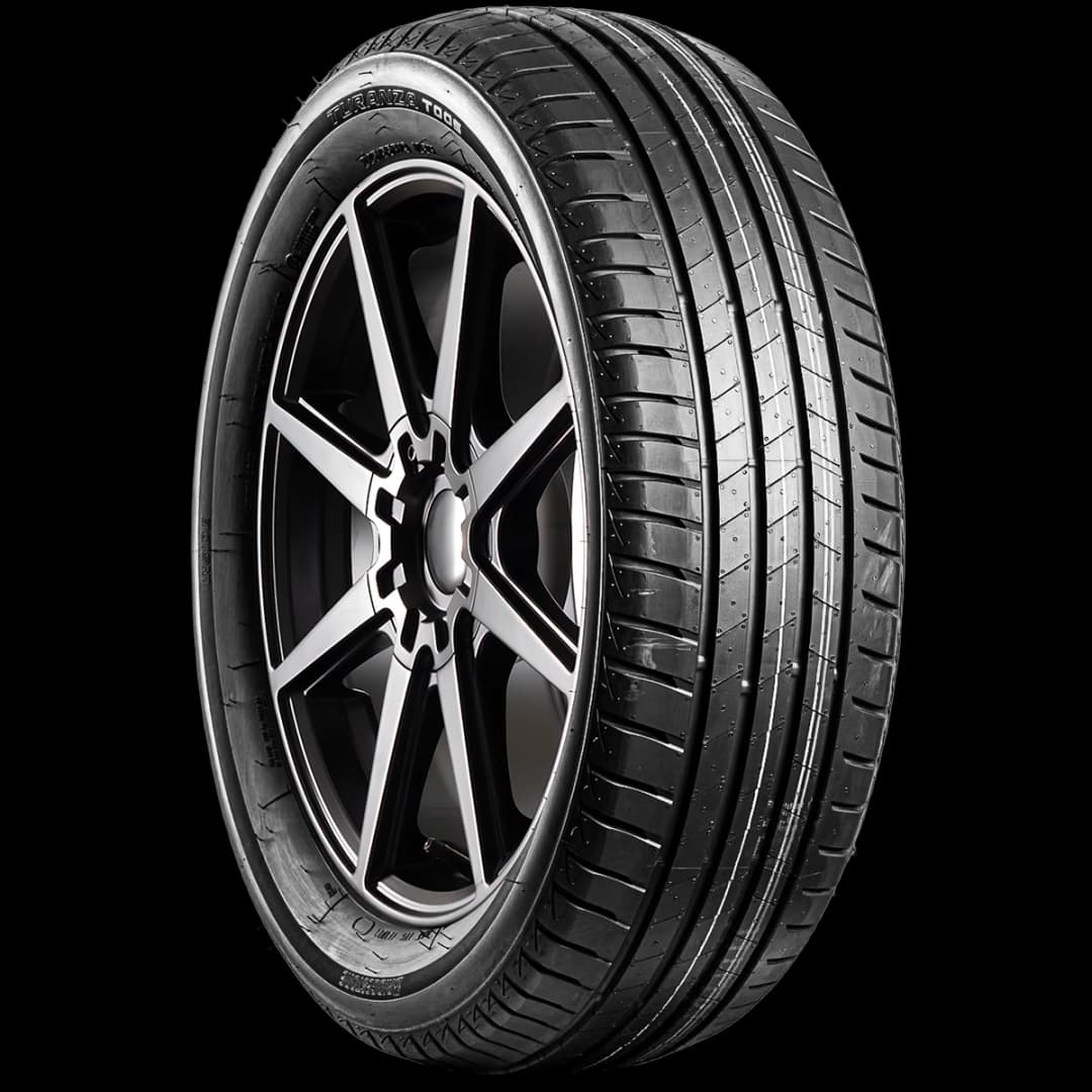 Bridgestone Turanza T005 20" angled tire