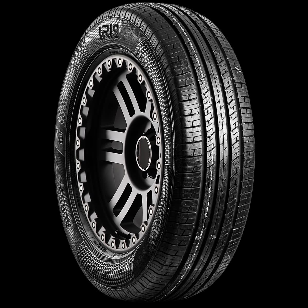 Iris Aures 17" angled tire