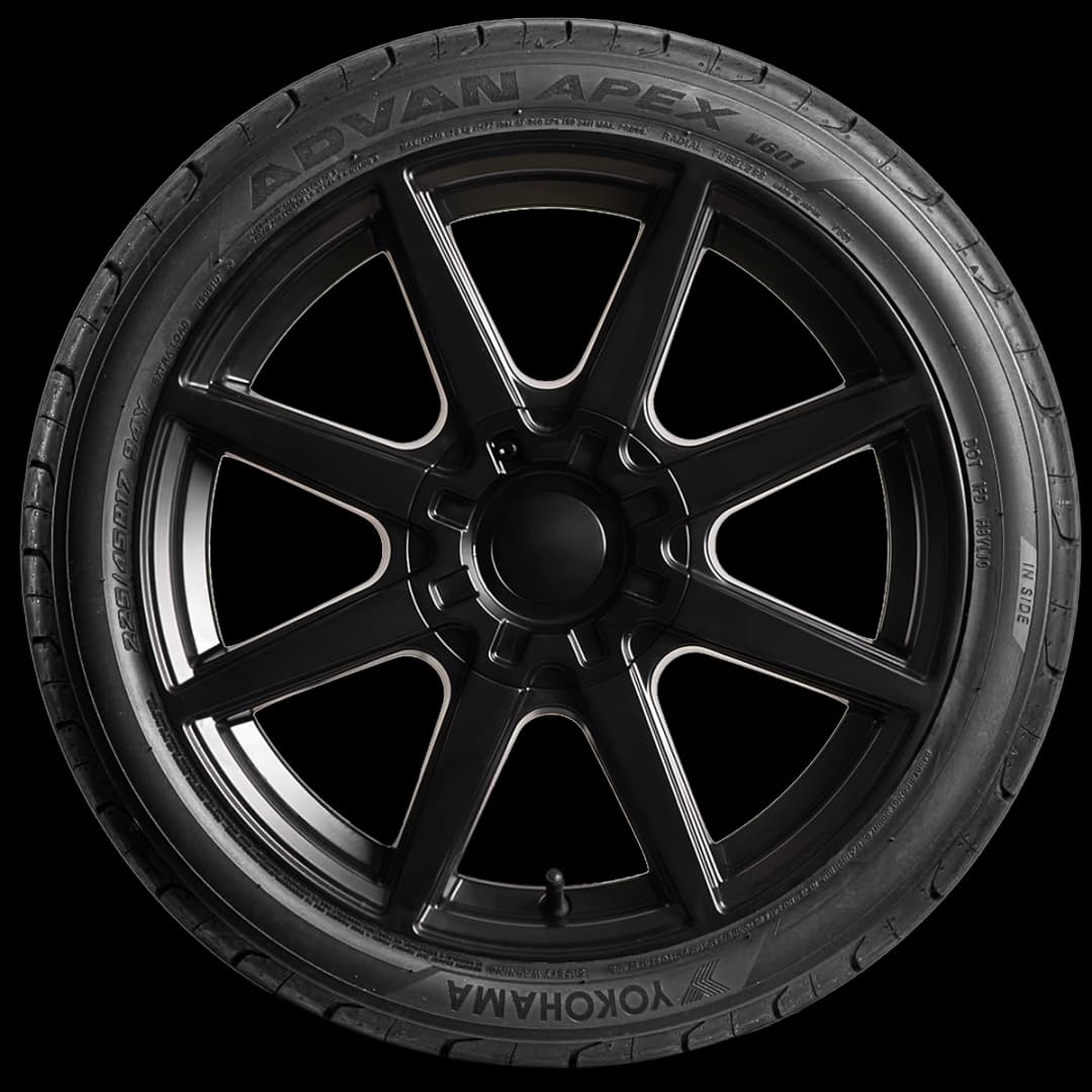 Yokohama Advan Apex V601 17" side tire