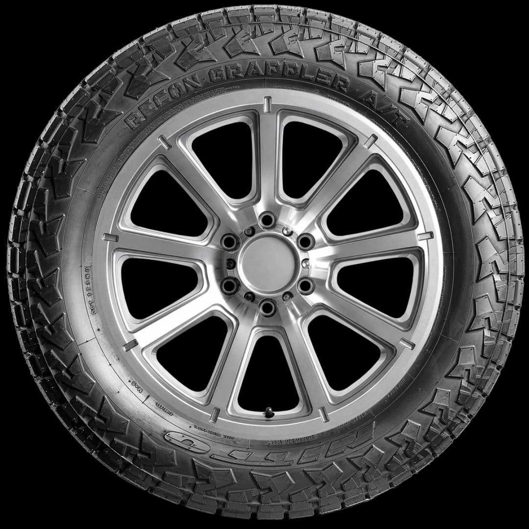 Nitto Recon Grappler AT 20" side tire