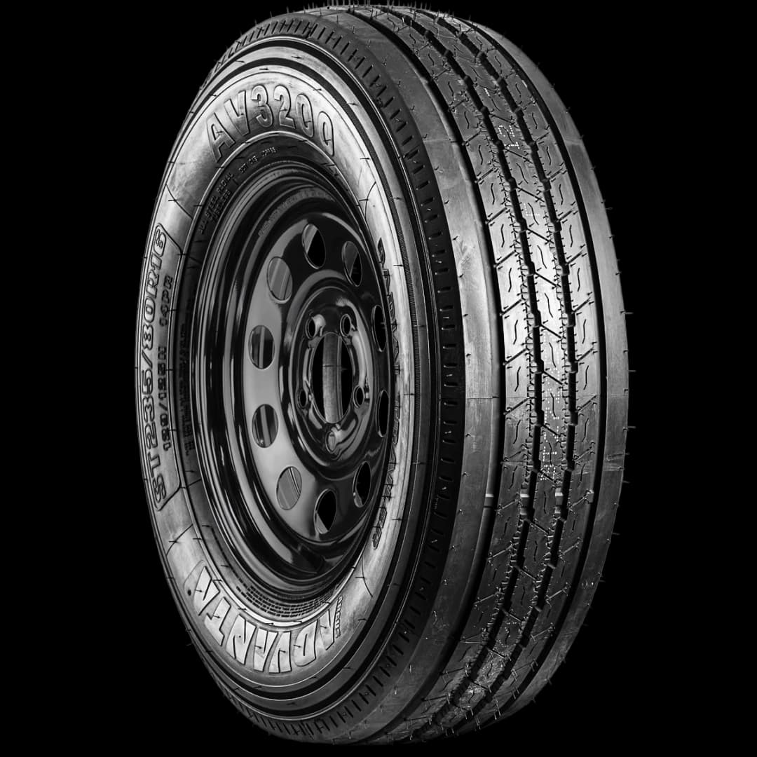 Advanta AV3200 15" angled tire