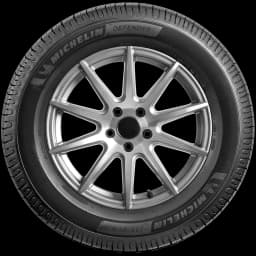 Michelin Defender 2 17" side tire