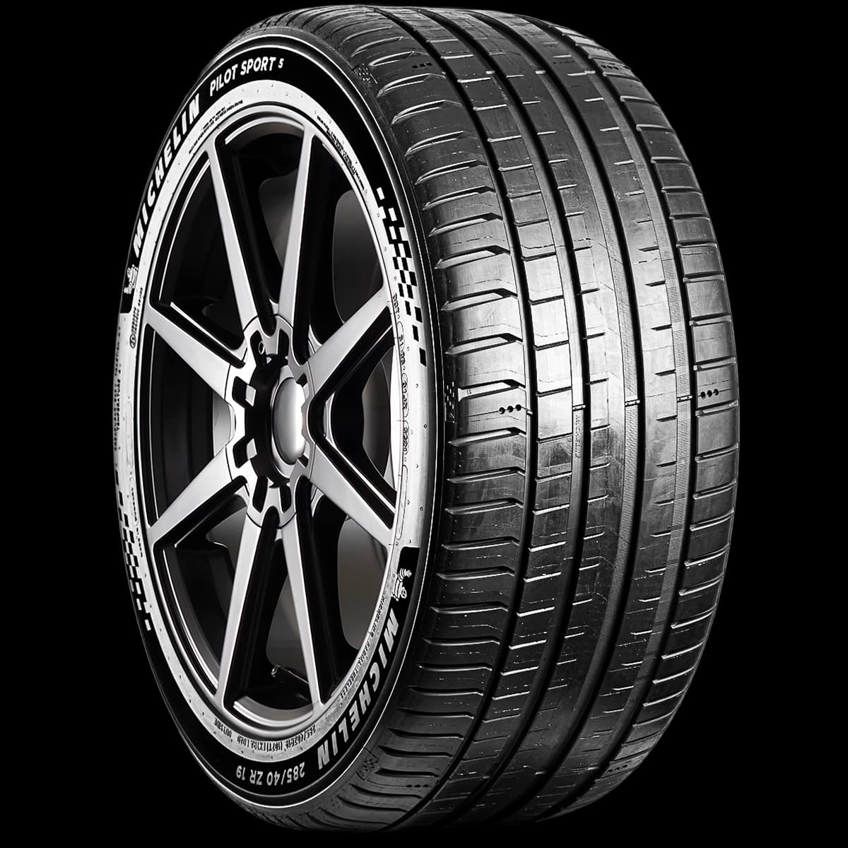 Michelin Pilot Sport 5 20" angled tire