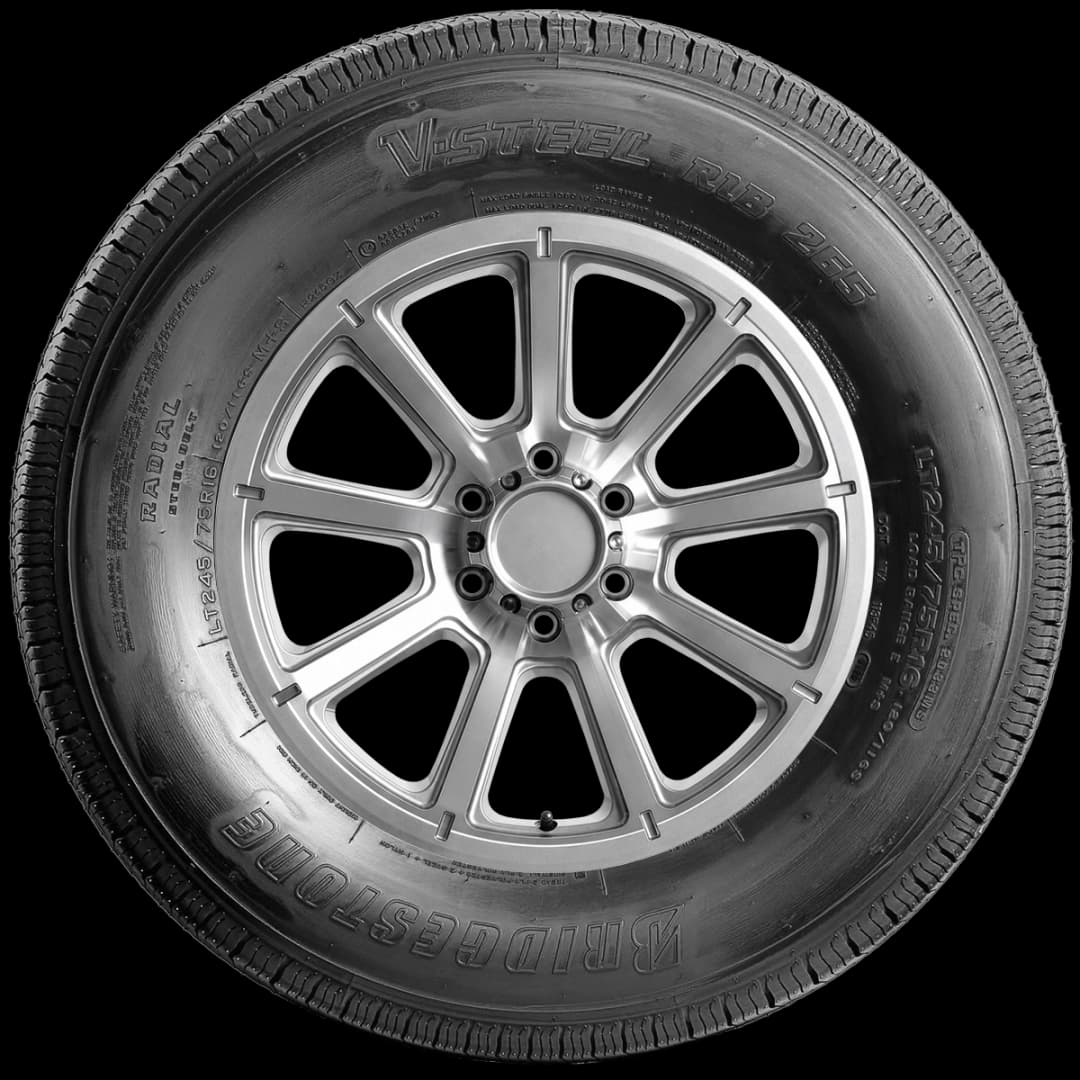 Bridgestone R265 V-Steel 17" side tire