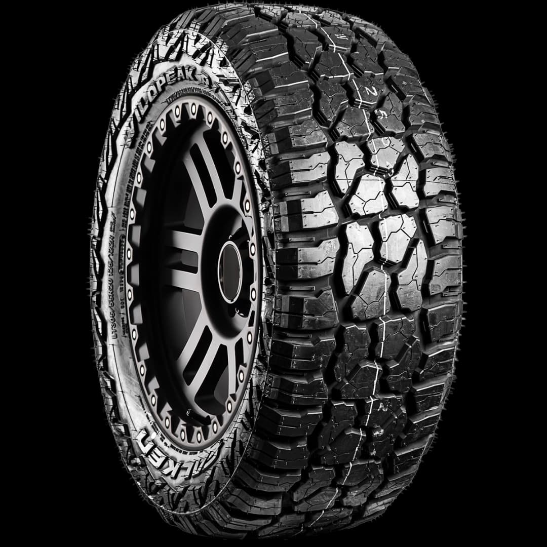 Falken Wildpeak R/T 20" angled tire