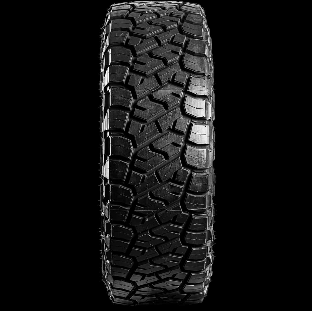 Toyo Open Country R/T Trail 17" front tire