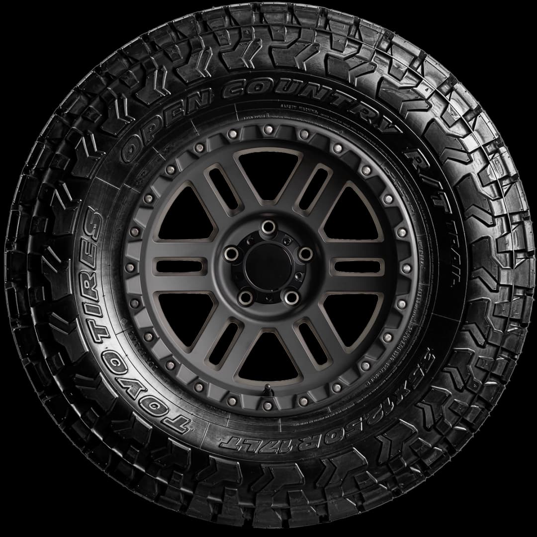 Toyo Open Country R/T Trail 17" side tire