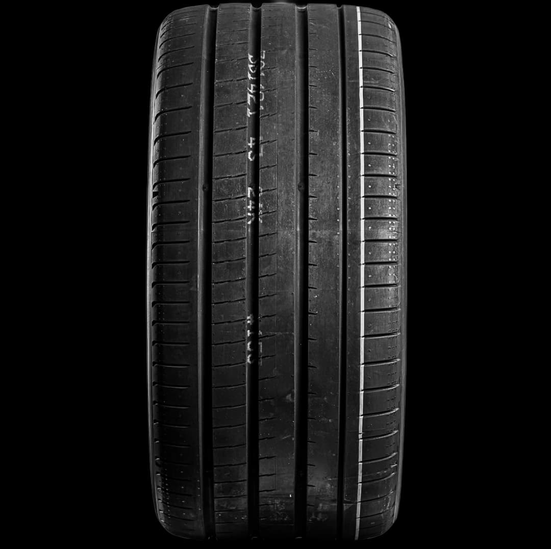 Yokohama Advan Sport V107E 20" front tire
