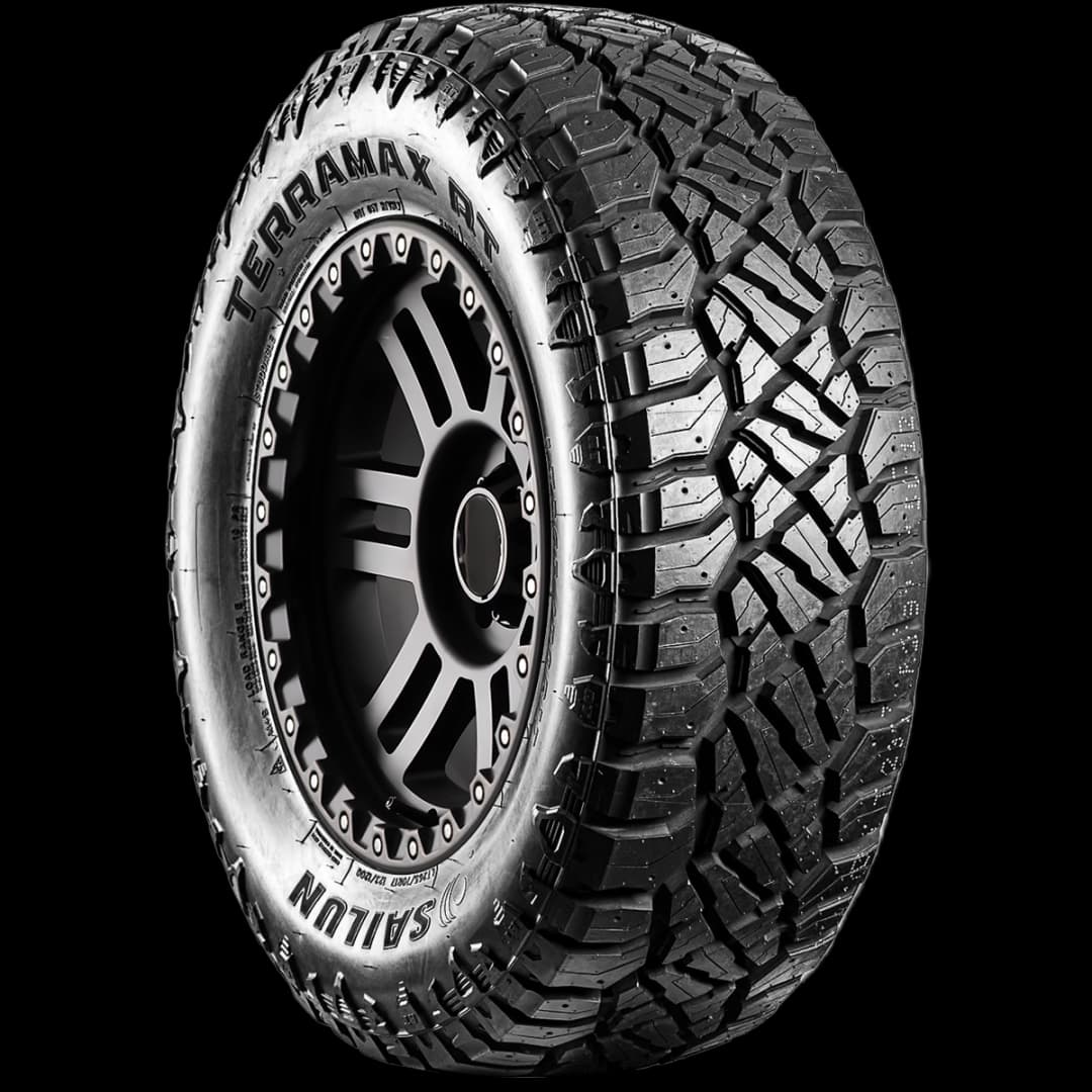 Sailun Terramax R/T 17" angled tire