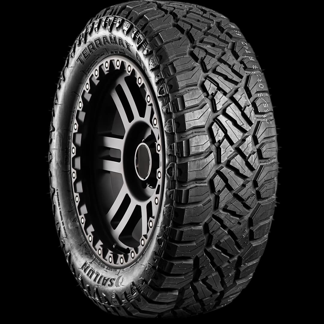 Sailun Terramax R/T 17" angled tire