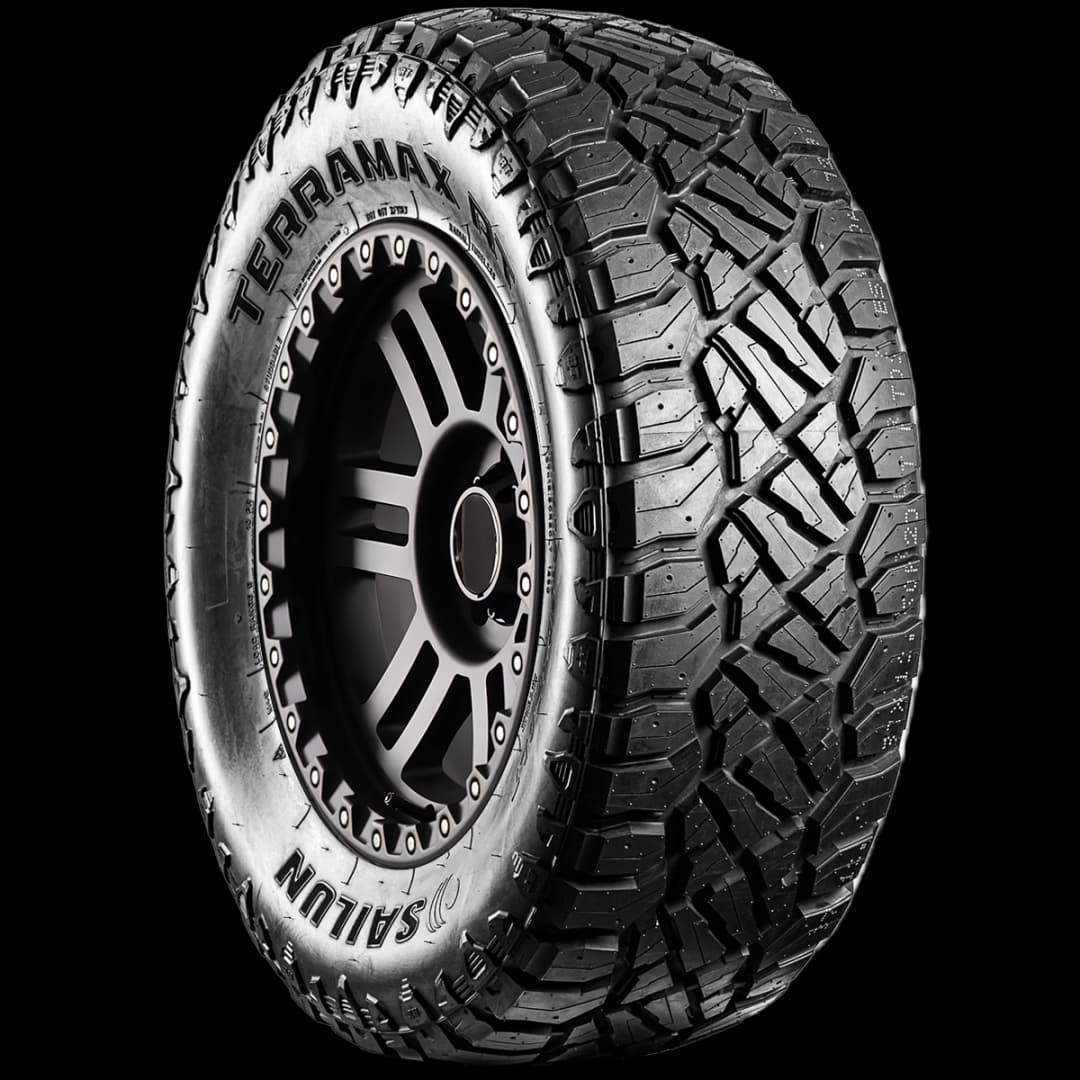 Sailun Terramax R/T 20" angled tire