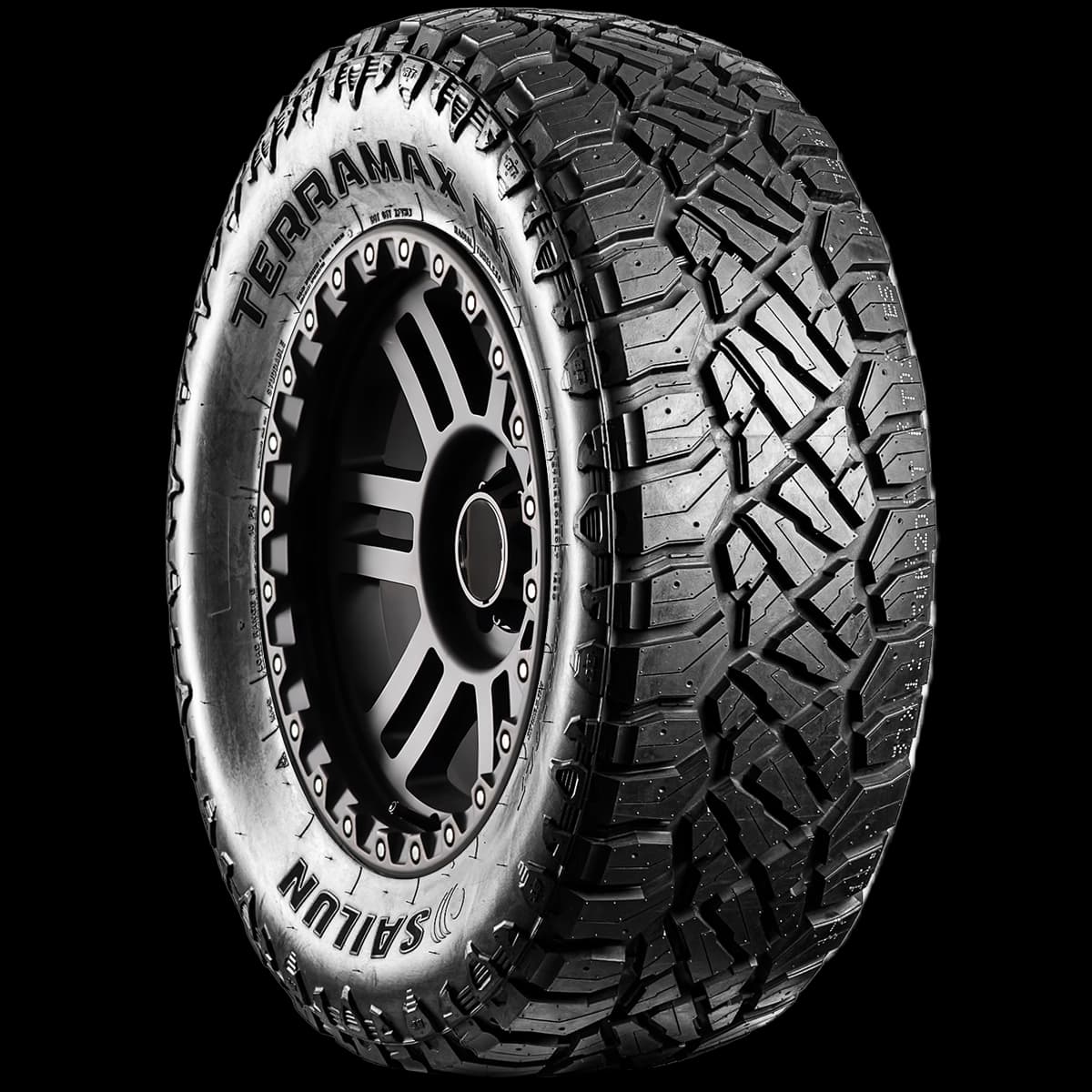 Sailun Terramax R/T 20" angled tire