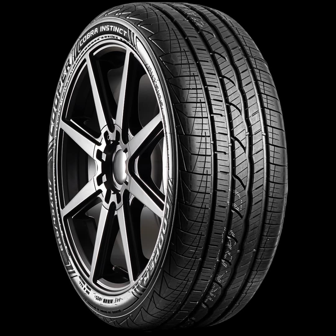 Cooper Cobra Instinct 17" angled tire